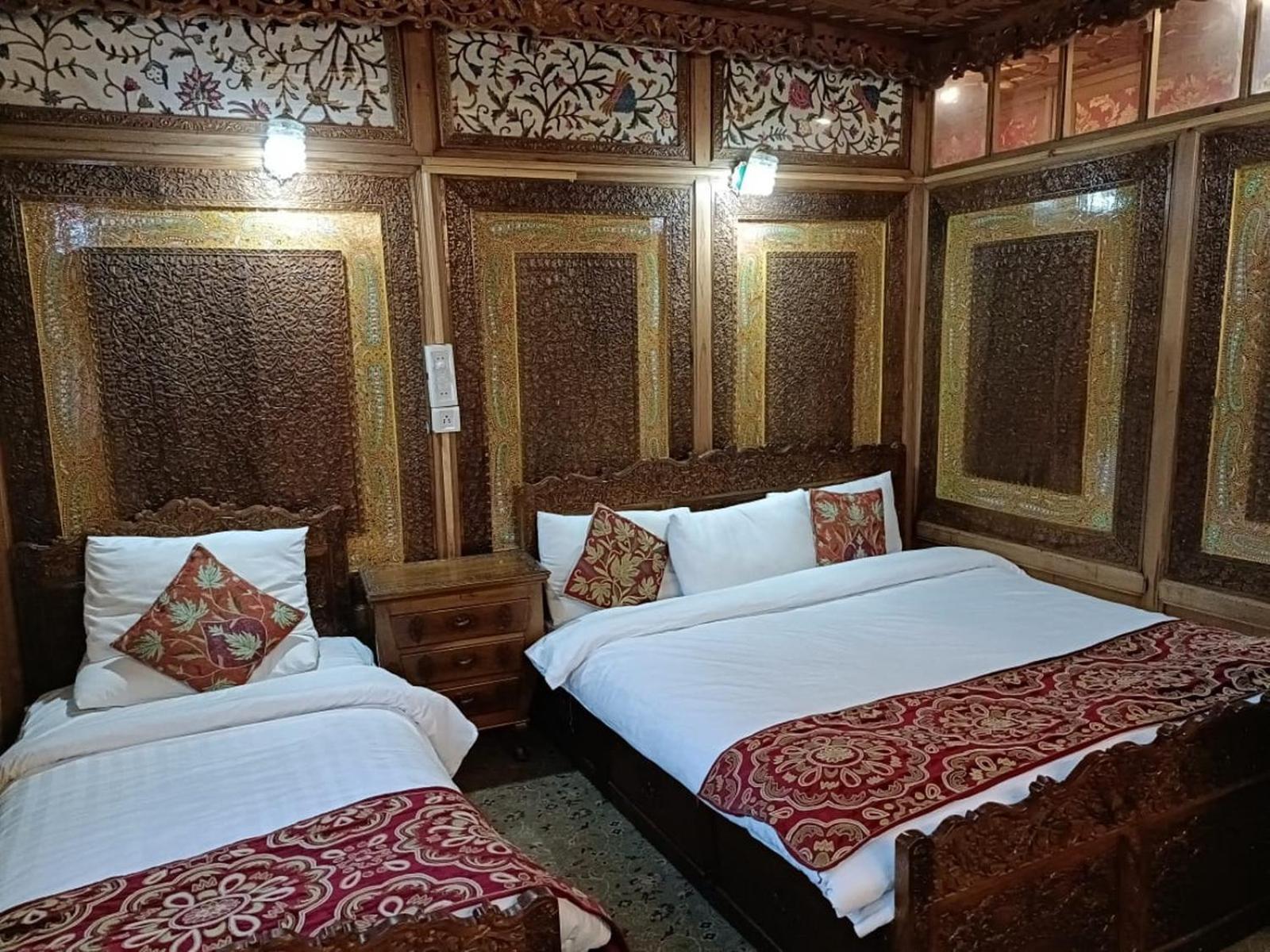 The Heritage Group Of Houseboats Srīnagar Exterior foto