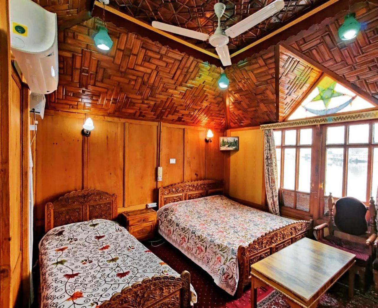 The Heritage Group Of Houseboats Srīnagar Exterior foto